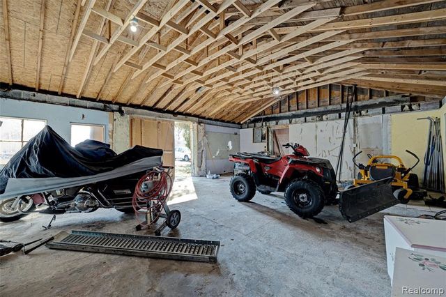 1717 S Sashabaw Road, Ortonville, MI 48462