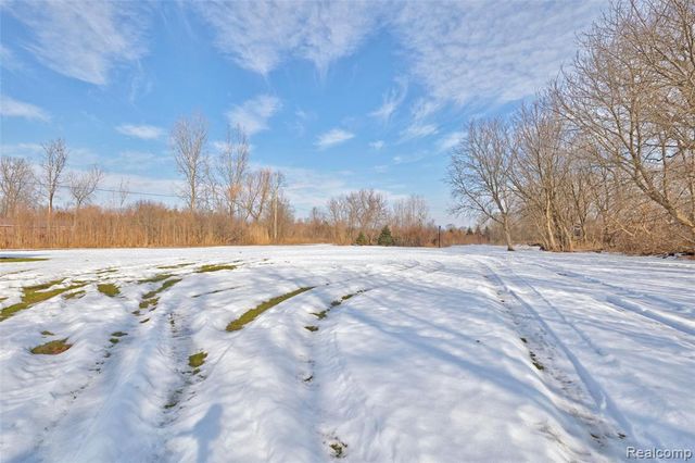 1717 S Sashabaw Road, Ortonville, MI 48462