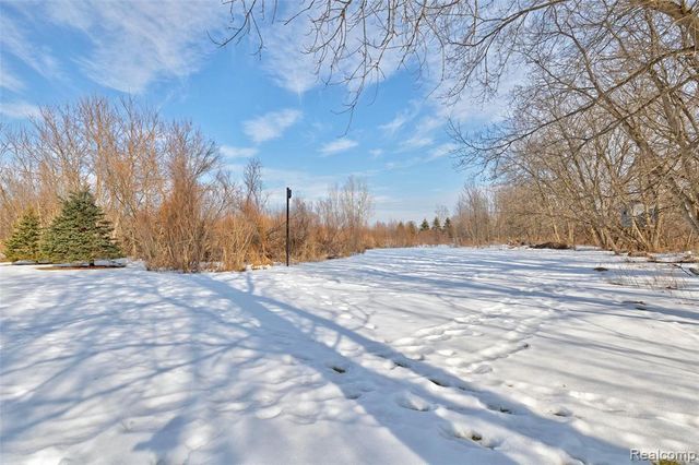 1717 S Sashabaw Road, Ortonville, MI 48462