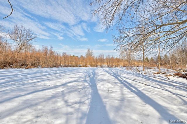 1717 S Sashabaw Road, Ortonville, MI 48462