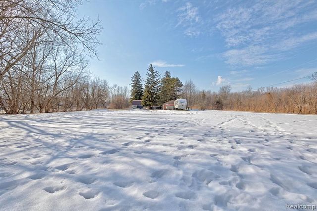 1717 S Sashabaw Road, Ortonville, MI 48462