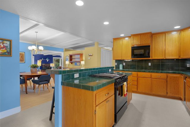 125 Carson Ave, Auburn, CA 95603