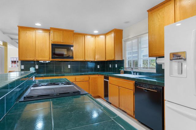 125 Carson Ave, Auburn, CA 95603