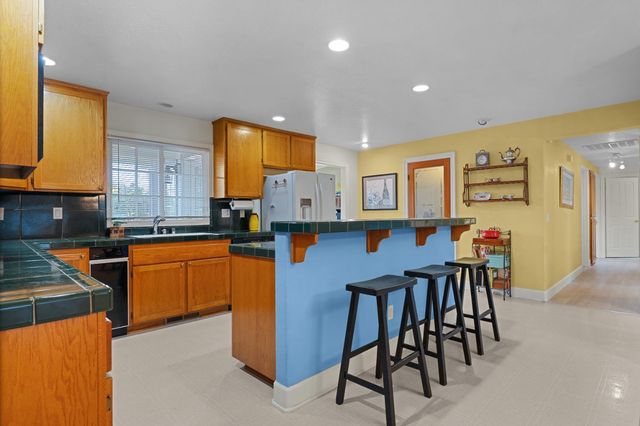 125 Carson Ave, Auburn, CA 95603