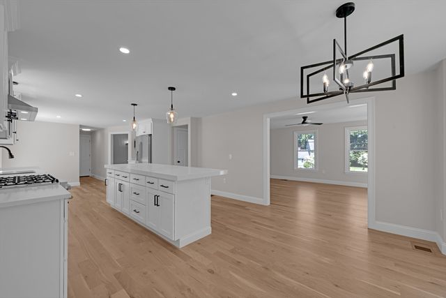 23 Juniper Rd, Franklin, MA 02038