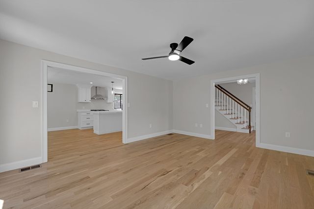 23 Juniper Rd, Franklin, MA 02038