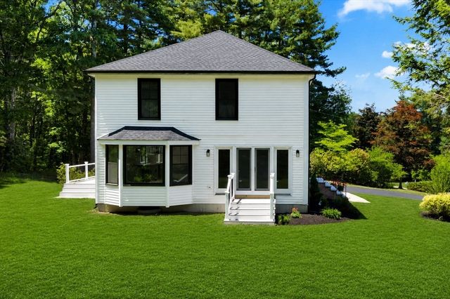 23 Juniper Rd, Franklin, MA 02038