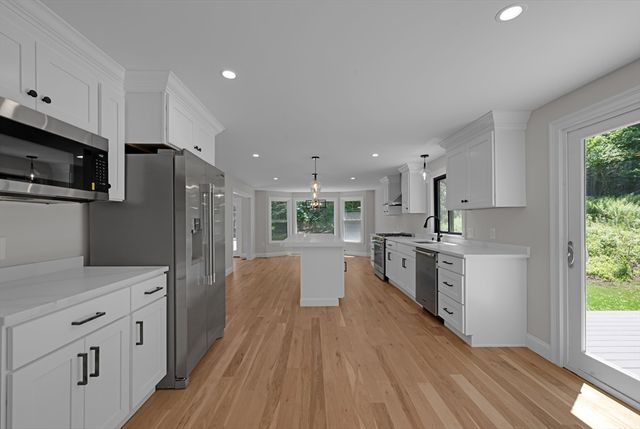 23 Juniper Rd, Franklin, MA 02038