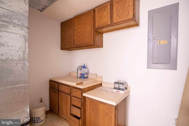 10 LERNER, Basye, VA 22810