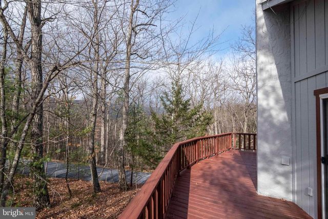 10 LERNER, Basye, VA 22810