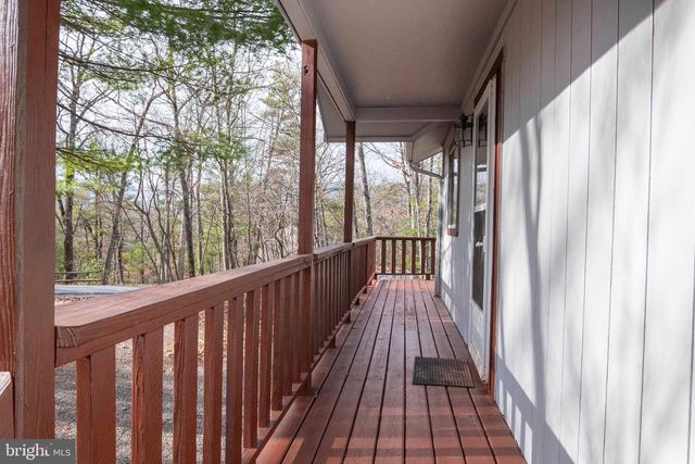 10 LERNER, Basye, VA 22810