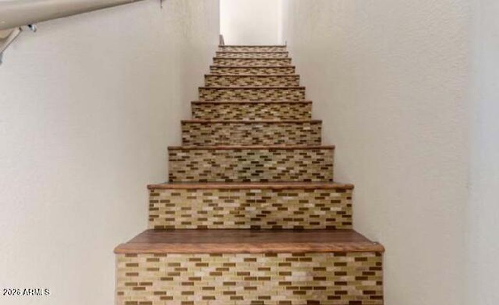 Image 13 of property listing at 1633 E LAKESIDE Drive 106, Gilbert, AZ 85234