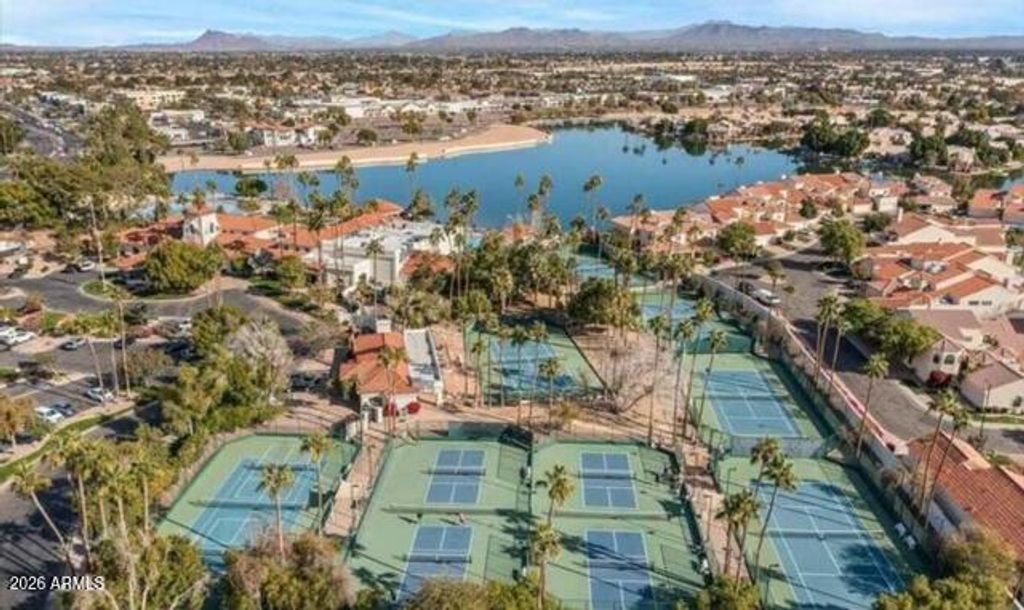 Image 22 of property listing at 1633 E LAKESIDE Drive 106, Gilbert, AZ 85234