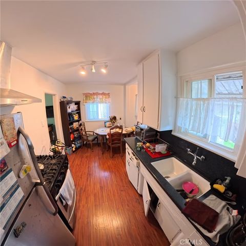 5824 Heliotrope, Maywood, CA 90270