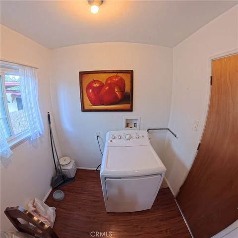 5824 Heliotrope, Maywood, CA 90270