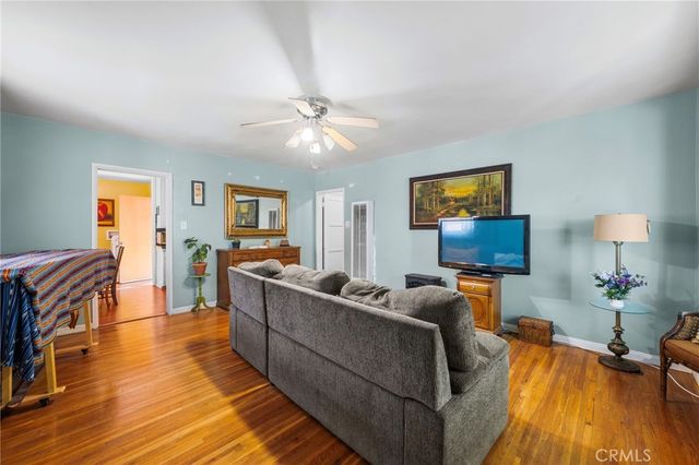 5824 Heliotrope, Maywood, CA 90270