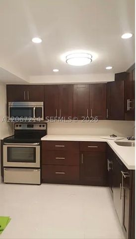 2000 Atlantic Shores Blvd 111, Hallandale Beach, FL 33009