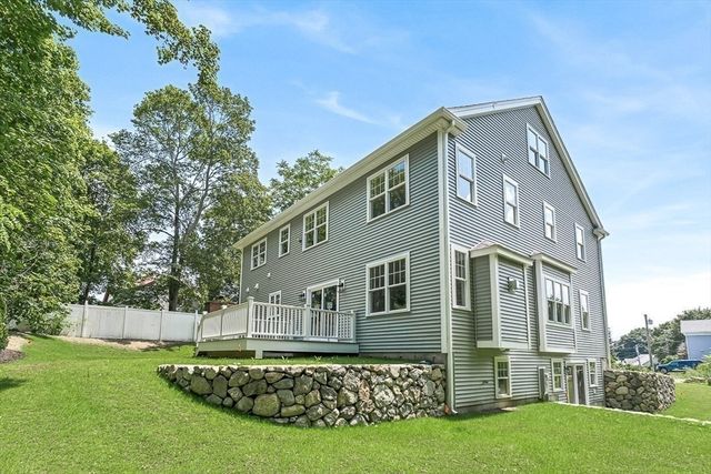 26 Flagg Street, Woburn, MA 01801