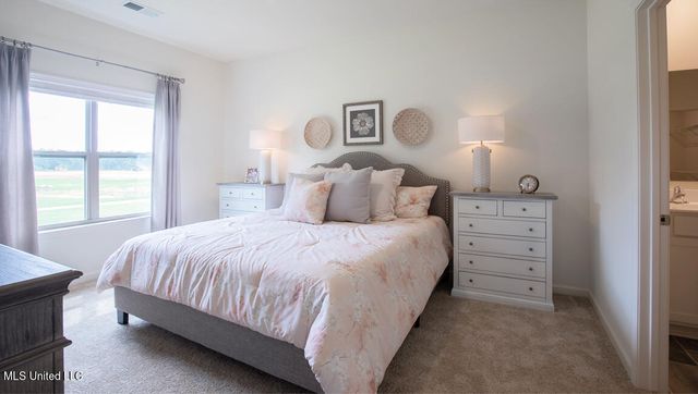 44 S Thorn Tree Street, Byhalia, MS 38611