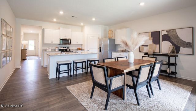 44 S Thorn Tree Street, Byhalia, MS 38611