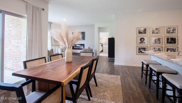 44 S Thorn Tree Street, Byhalia, MS 38611