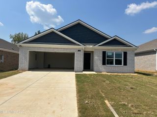 44 S Thorn Tree Street, Byhalia, MS 38611