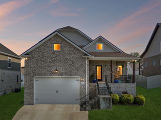 5913 Covent Ln, Smyrna, TN 37167