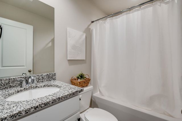 7637 E Pheasant Ridge Cir, Wichita, KS 67226