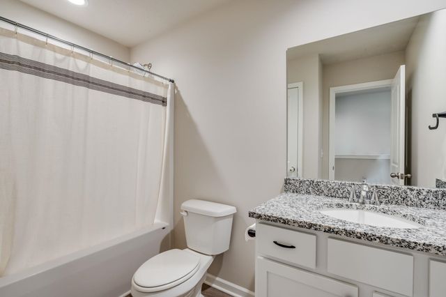 7637 E Pheasant Ridge Cir, Wichita, KS 67226