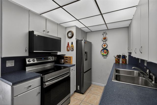 228 Grantham B 228, Deerfield Beach, FL 33442