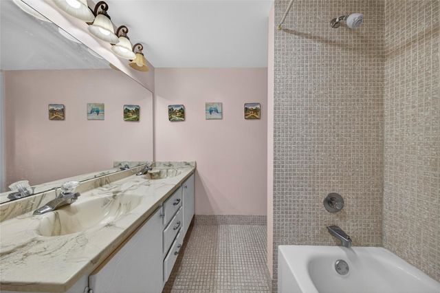 228 Grantham B 228, Deerfield Beach, FL 33442