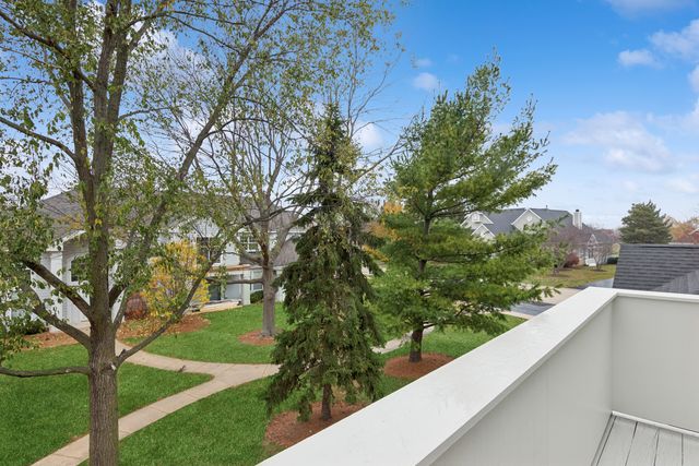 9509 Georgetown Lane 9509, Crystal Lake, IL 60014