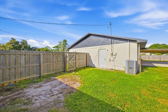 4799 LAKE SHORE DRIVE, St Cloud, FL 34772