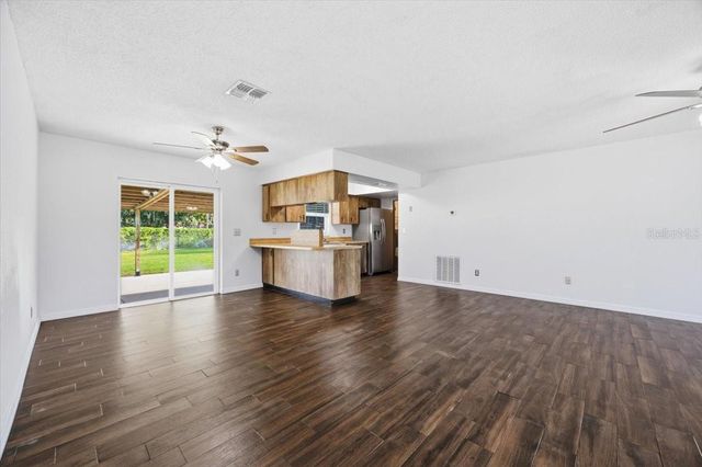 4799 LAKE SHORE DRIVE, St Cloud, FL 34772