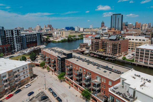 130 S Water STREET #404, Milwaukee, WI 53204