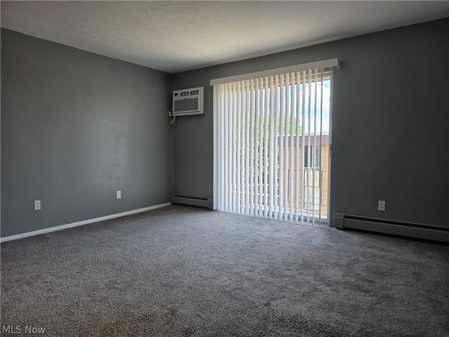16101 E Maple Park Drive 12B, Maple Heights, OH 44137