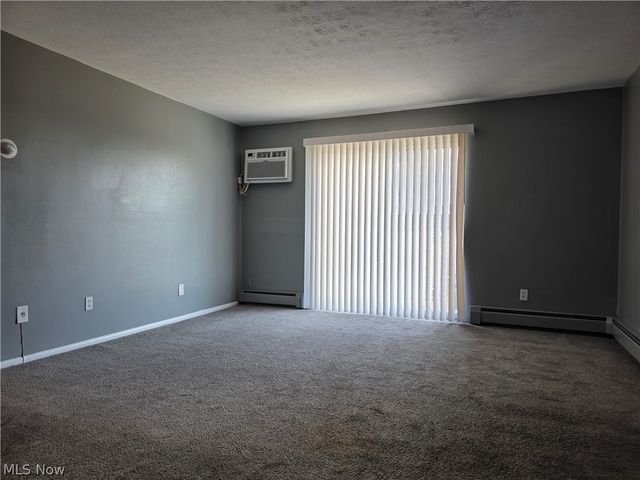 16101 E Maple Park Drive 12B, Maple Heights, OH 44137