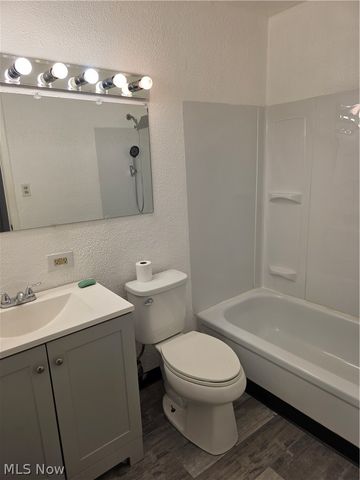 16101 E Maple Park Drive 12B, Maple Heights, OH 44137