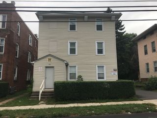 28 Oak Street 1, New Britain, CT 06051