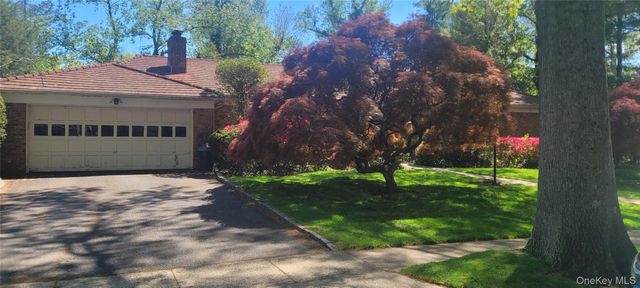 15 Somerset Drive S, Great Neck, NY 11020
