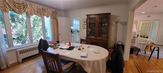 15 Somerset Drive S, Great Neck, NY 11020