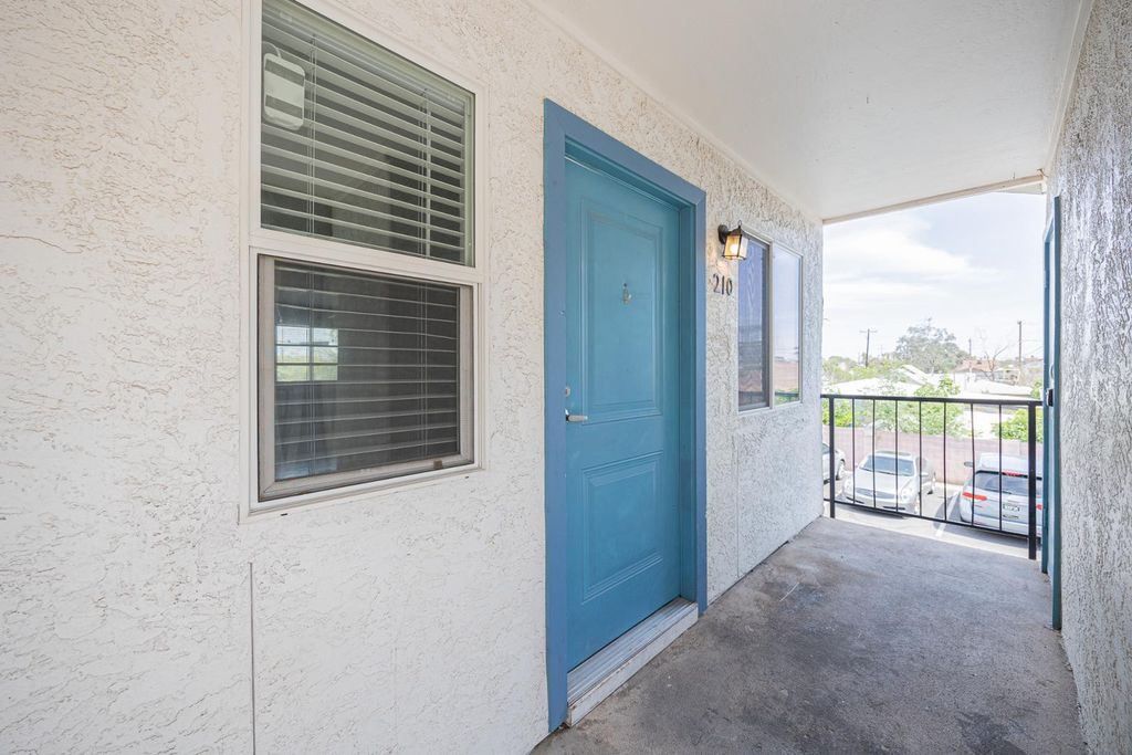 349 N 11th Street 210, Phoenix, AZ 85006