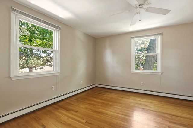 127 Kilsyth Rd 3, Boston, MA 02135