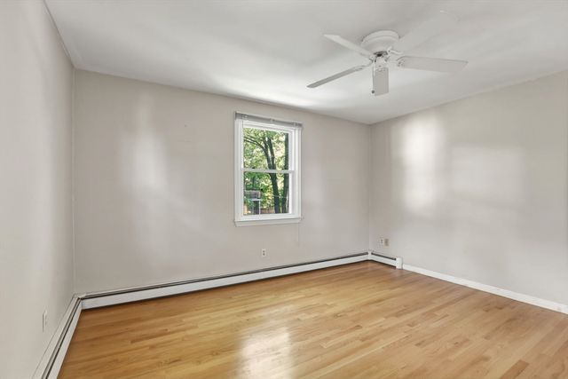 127 Kilsyth Rd 3, Boston, MA 02135
