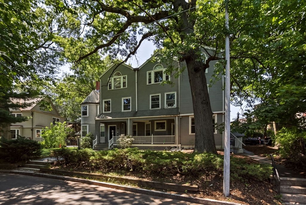 127 Kilsyth Rd 3, Boston, MA 02135