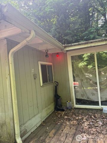 1671 NE Mission Creek Road, Belfair, WA 98528