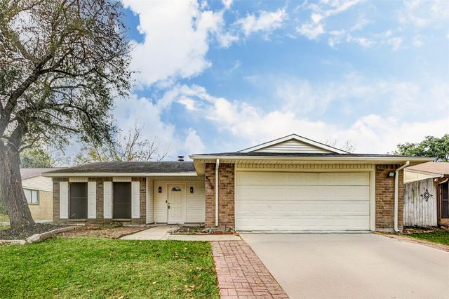6730 Pickett Drive, Richmond, TX 77469