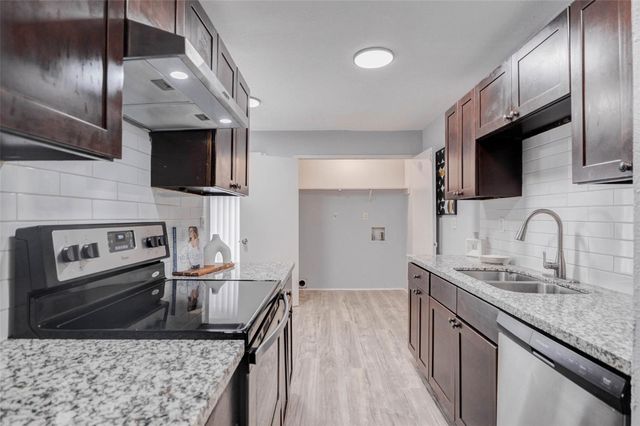 6730 Pickett Drive, Richmond, TX 77469