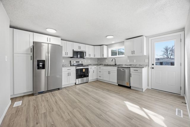 1108 18th Street N, Fargo, ND 58102