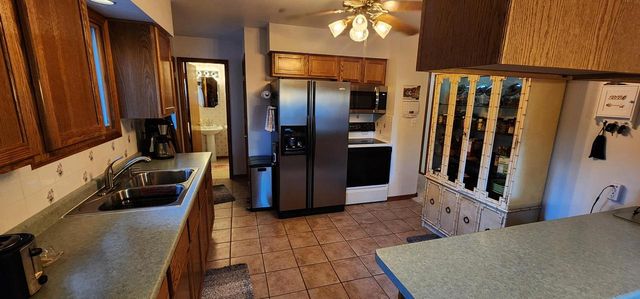 W277 Madison AVENUE, Oconomowoc, WI 53066